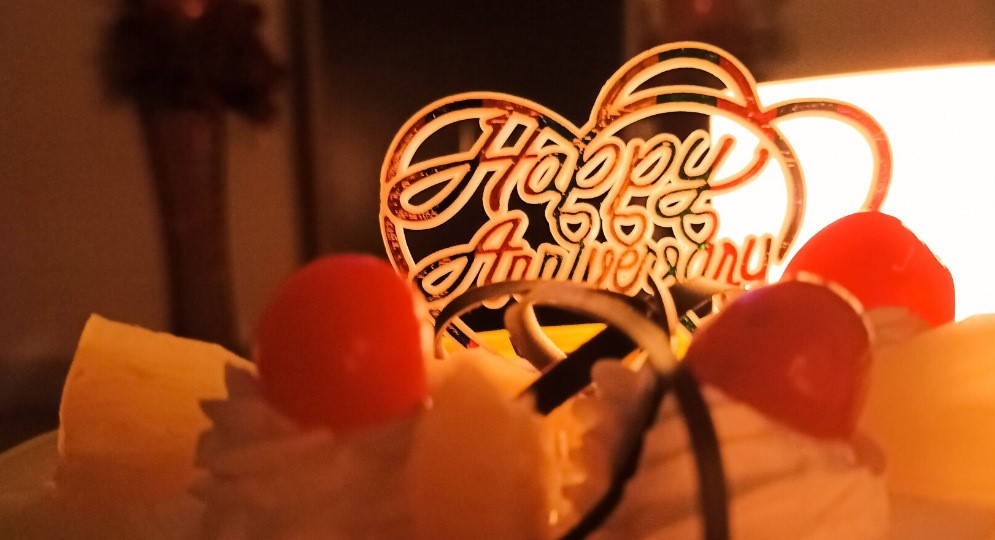 Happy Anniversary Quotes, Wishes & Messages For Couples
