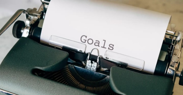 110 Goal Setting Quotes To Achieve Your Dreams
