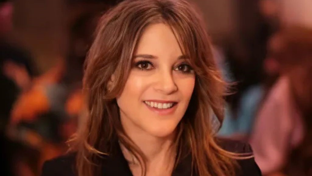 45 Best Marianne Williamson Quotes To Inspire You