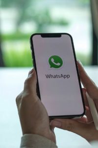 Unique WhatsApp DP Images with Quotes