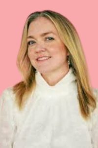 45 Best Colleen Hoover Quotes About Love, Pain & Healing